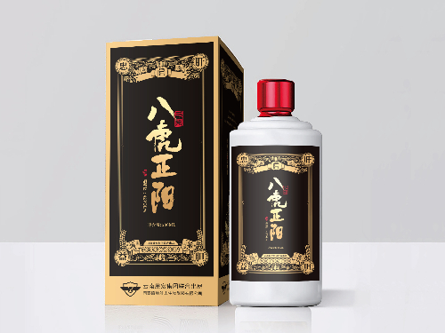 一生豪邁凌云壯志，四海情誼醇香搖曳！八虎正陽保健酒包裝設(shè)計
