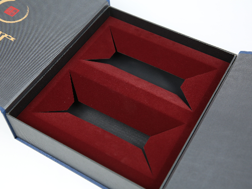 茂灣水產(chǎn)甲天下，高原美味美四海。茂灣水產(chǎn)產(chǎn)品包裝盒定做